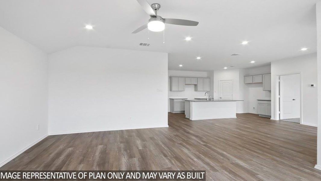 Spacious, unfurnished interior of a new home in Porters Mill, New Caney (Image 10).