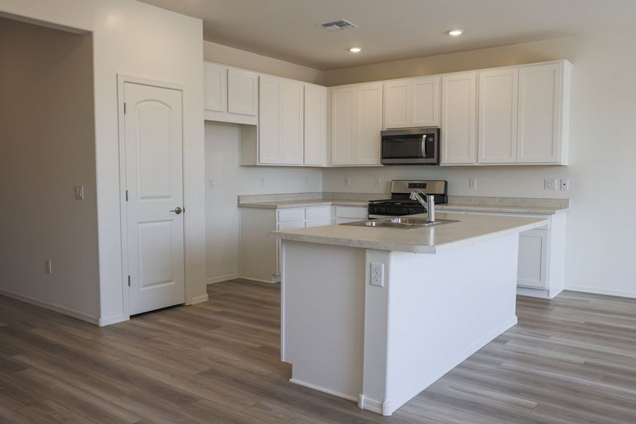 Furnished interior view inside a new home in Entrada Del Pueblo at Rancho Sahuarita, Sahuarita (Image 3). Furnished interior view inside a new home in Entrada Del Pueblo at Rancho Sahuarita, Sahuarita (Image 3).