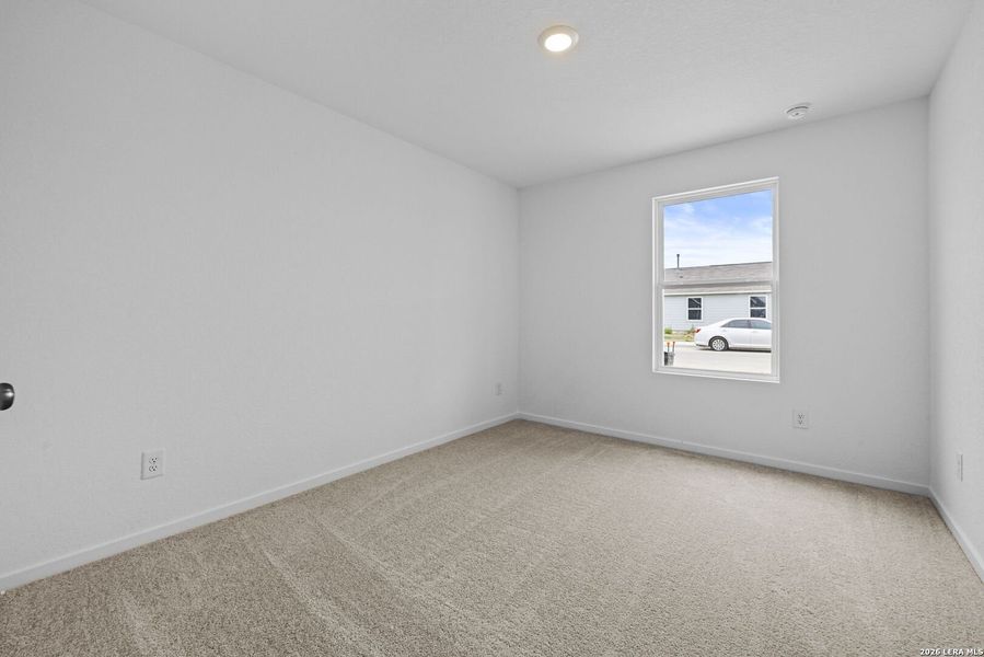 Spacious, unfurnished interior of a new home in Spring Grove, St. Hedwig (Image 18).