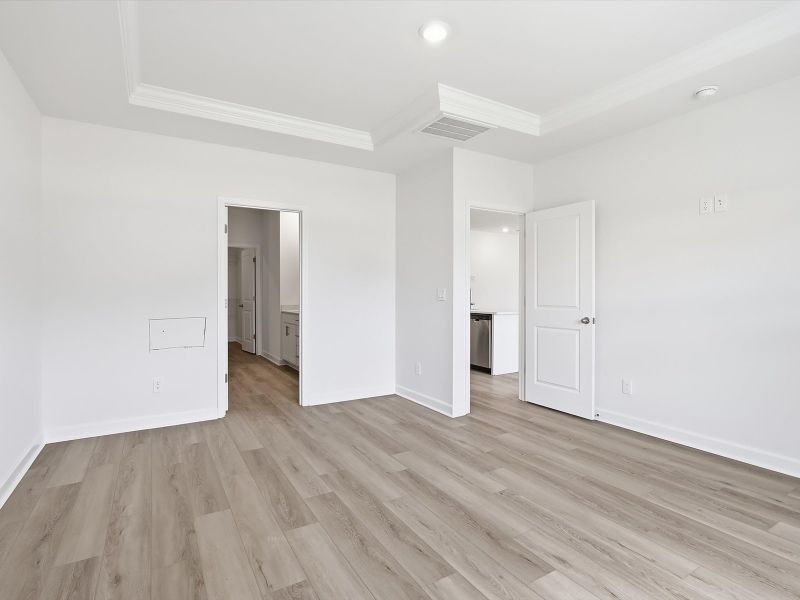 Spacious, unfurnished interior of a new home in Palmetto Place, Longs (Image 14).