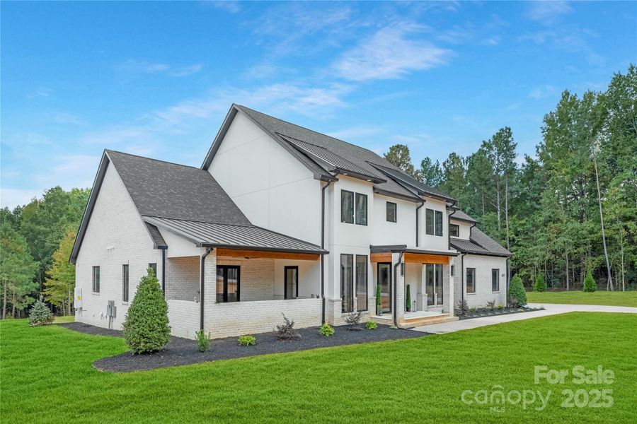 Image 44 of a home in .