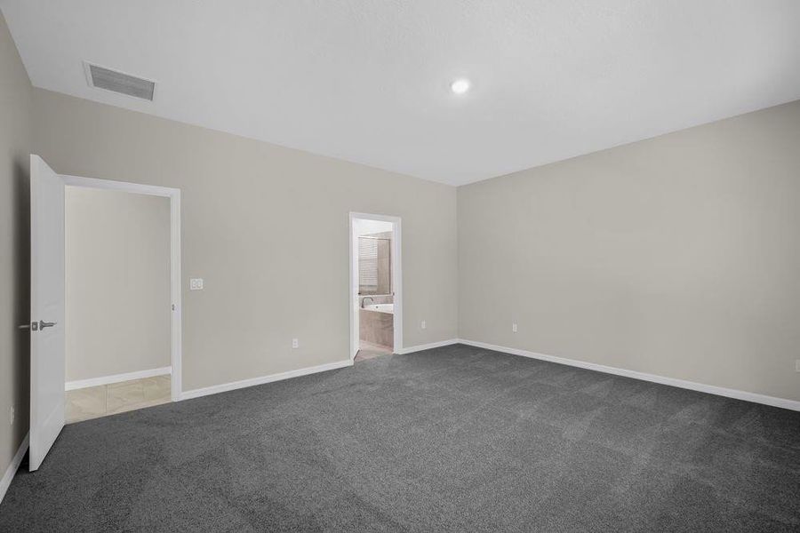 621 SE Ranch Oak Circle ~ Ready Now