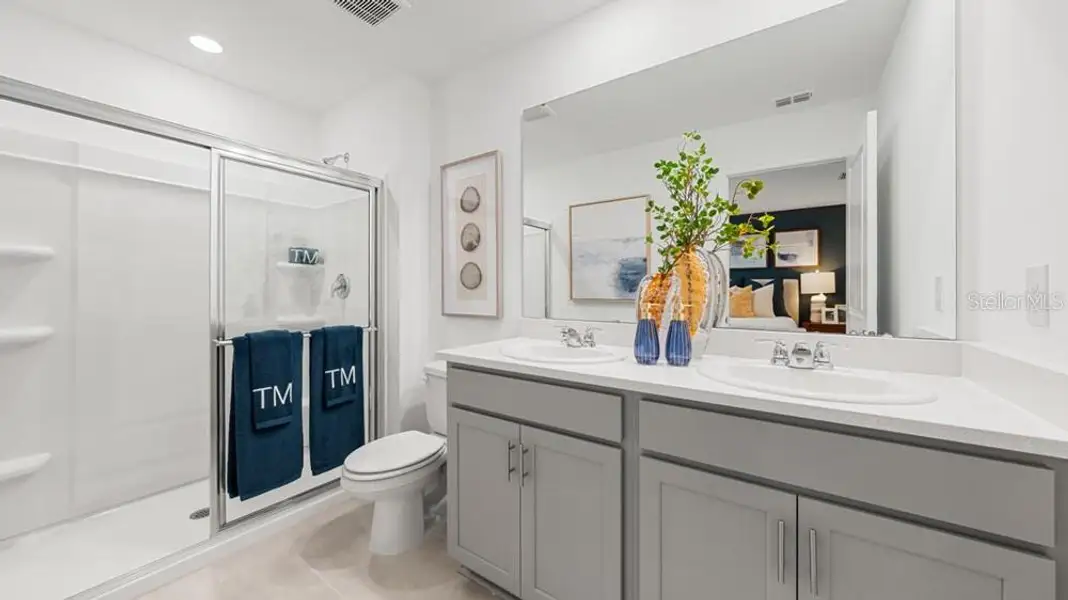 Furnished interior view inside a new home in The Towns at Tiburon, Nokomis (Image 15).