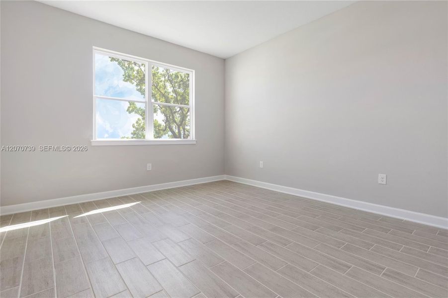 Spacious, unfurnished interior of a new home in , Palm Bay (Image 24).