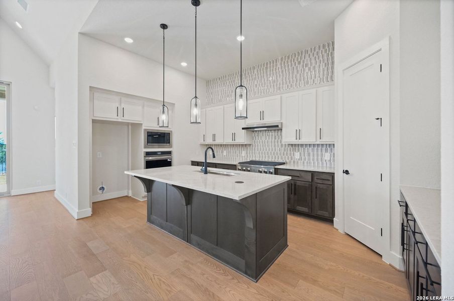 Furnished interior view inside a new home in Meyer Ranch, New Braunfels (Image 11).