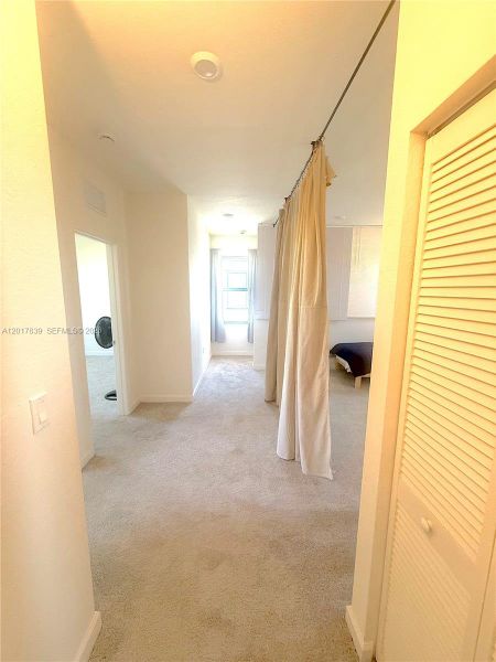 Spacious, unfurnished interior of a new home in , Dania Beach (Image 25).