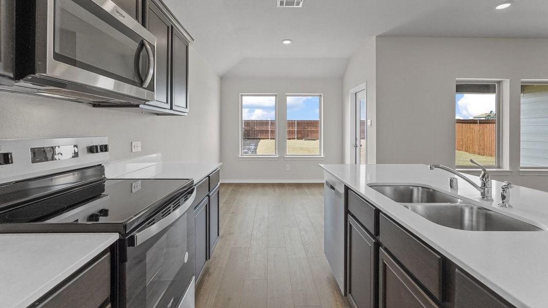 Representative furnished interior of a home built from the Bellvue by D.R. Horton in Blaire Lake, Tyler (Image 11). Representative furnished interior of a home built from the Bellvue by D.R. Horton in Blaire Lake, Tyler (Image 11).