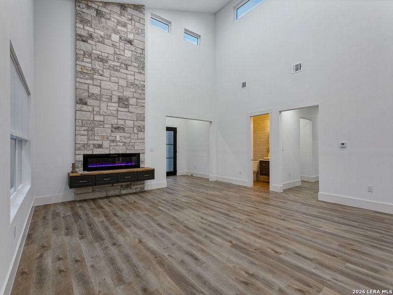 Spacious, unfurnished interior of a new home in , San Antonio (Image 20). Spacious, unfurnished interior of a new home in , San Antonio (Image 20).