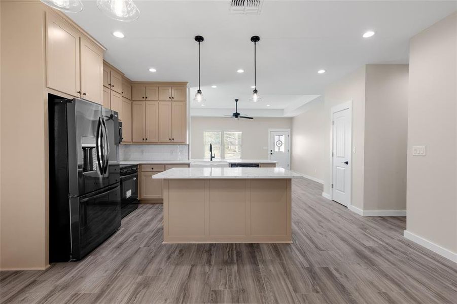 Furnished interior view inside a new home in , Sulphur Springs (Image 11).