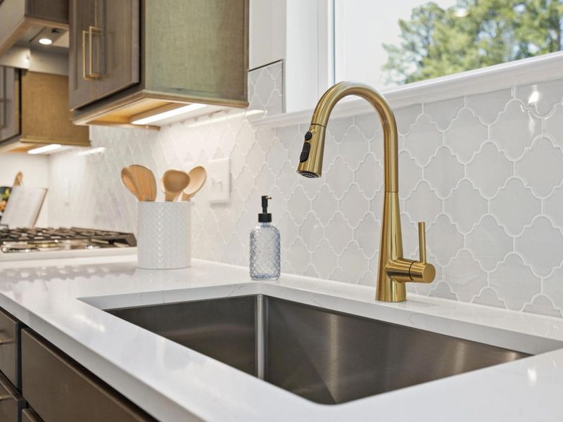 Representative interior finishes for a home built from the The Ashport G by Davidson Homes LLC in Enclave at Belmont, Belmont (Image 22).