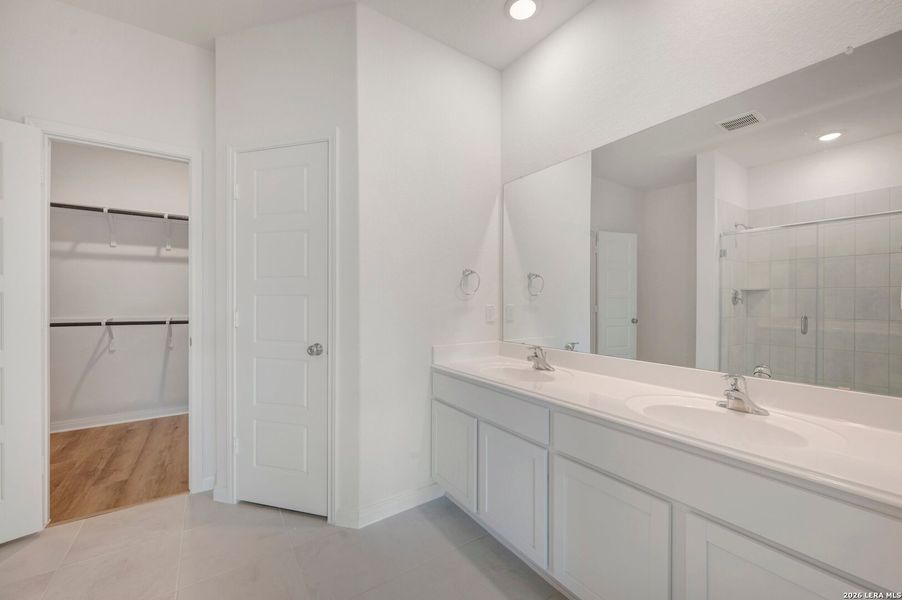 Furnished interior view inside a new home in Hickory Ridge Estates, Elmendorf (Image 8).