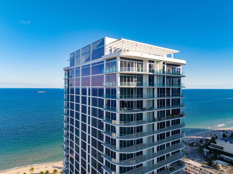 Condo located in Fort Lauderdale, FL showcasing its design and architecture (Image 42).