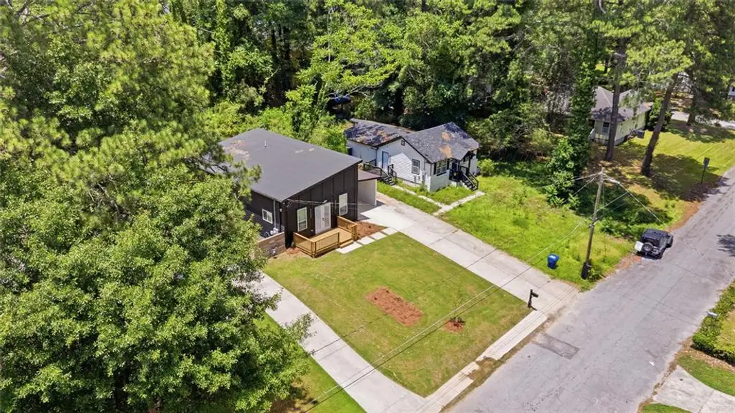 Image 21 of a home in .