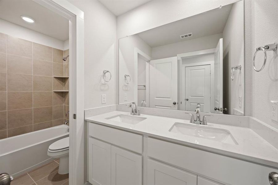 Furnished interior view inside a new home in Ambergrove, Royse City (Image 4).