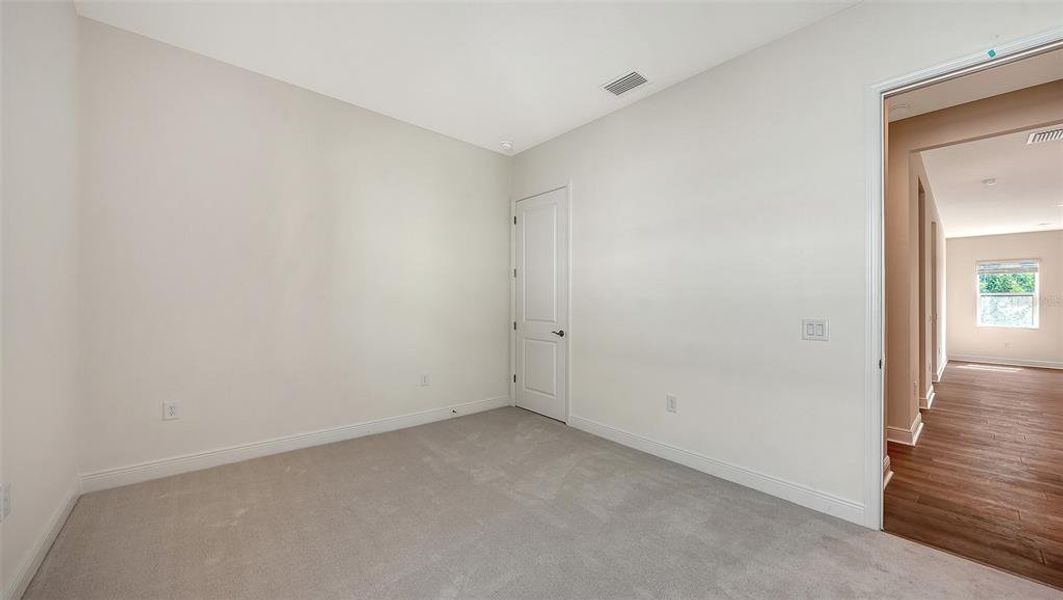 Spacious, unfurnished interior of a new home in , Venice (Image 20).