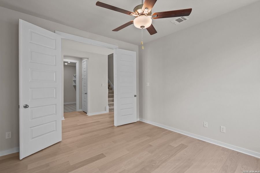 Spacious, unfurnished interior of a new home in Buffalo Crossing, Cibolo (Image 25).