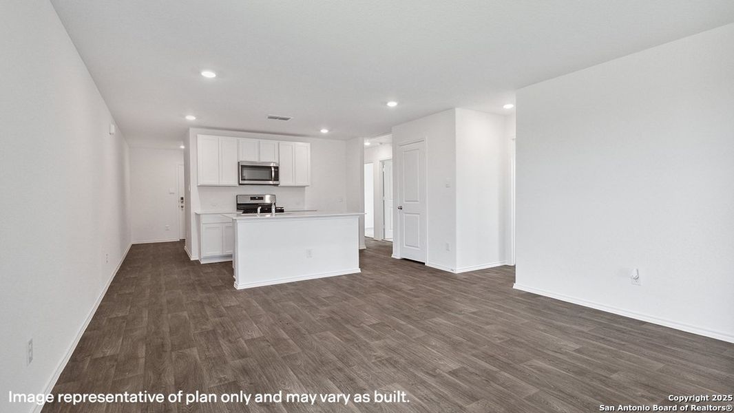 Spacious, unfurnished interior of a new home in Applewood, San Antonio (Image 29).
