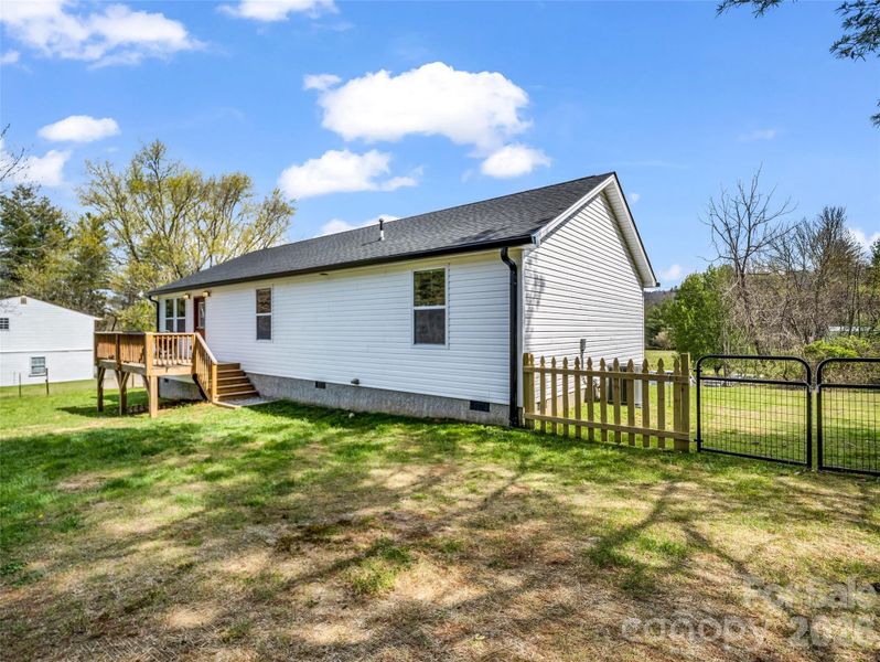 Exterior details and patio area of a home in , Hendersonville (Image 30). Exterior details and patio area of a home in , Hendersonville (Image 30).