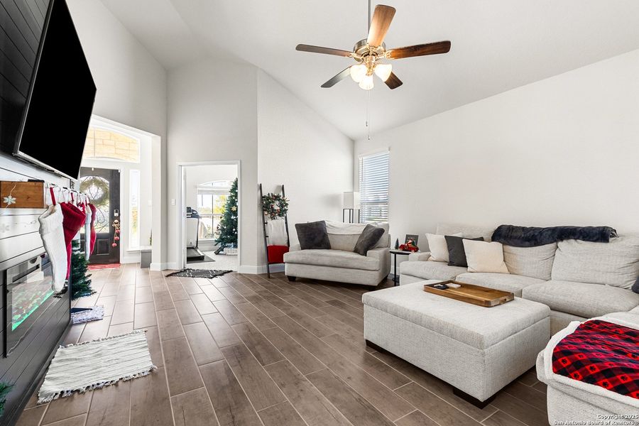 Furnished interior view inside a new home in , Cibolo (Image 12). Furnished interior view inside a new home in , Cibolo (Image 12).