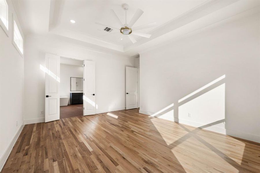 Spacious, unfurnished interior of a new home in Rolling Creek Ranch, Aledo (Image 33). Spacious, unfurnished interior of a new home in Rolling Creek Ranch, Aledo (Image 33).