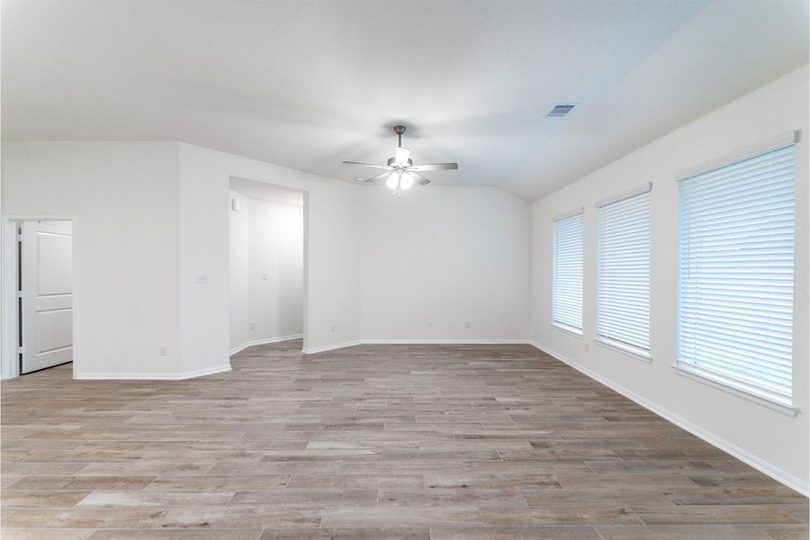 Spacious, unfurnished interior of a new home in Martha's Vineyard, Alvin (Image 20).