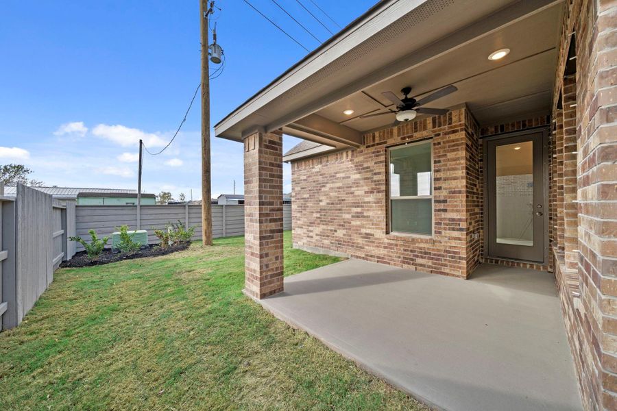 Exterior details and patio area of a home in Pomona 50' & 55', Manvel (Image 3).