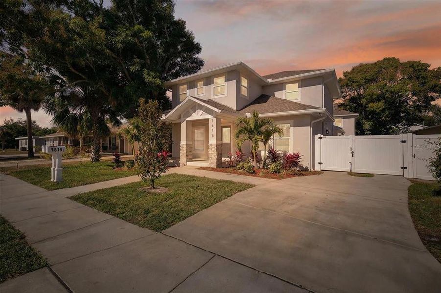 Front exterior of a new home in , St. Petersburg, FL, highlighting curb appeal (Image 31).