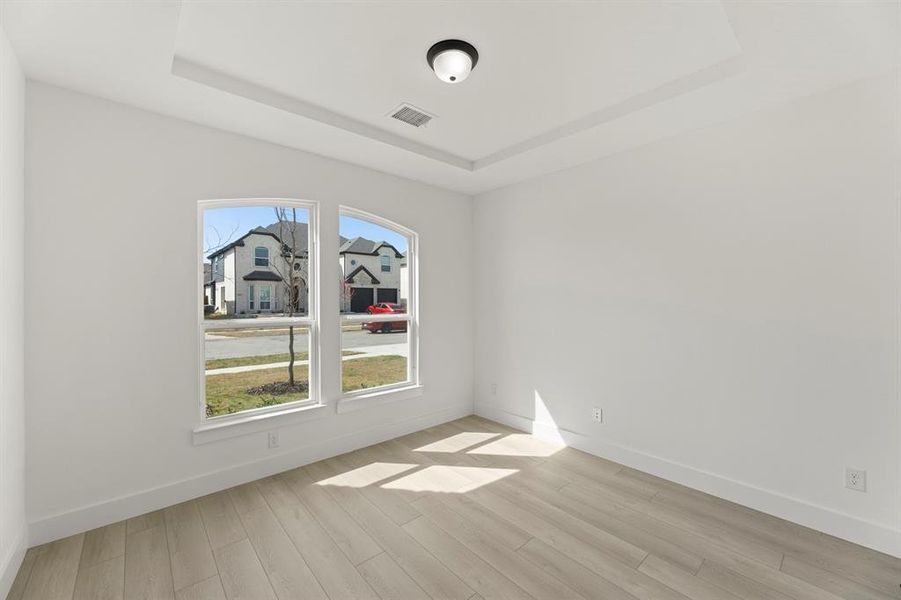 04. 9613 Westchester - Study