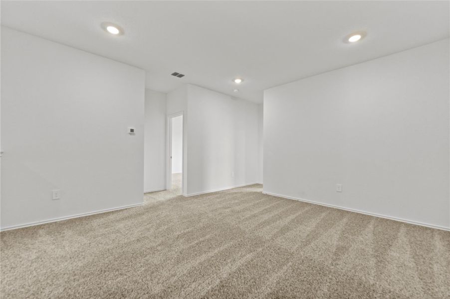 Spacious, unfurnished interior of a new home in Palomino, Manor (Image 20).