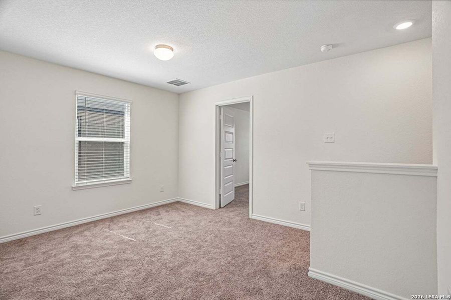 Spacious, unfurnished interior of a new home in Medina Crossing, Von Ormy (Image 22).