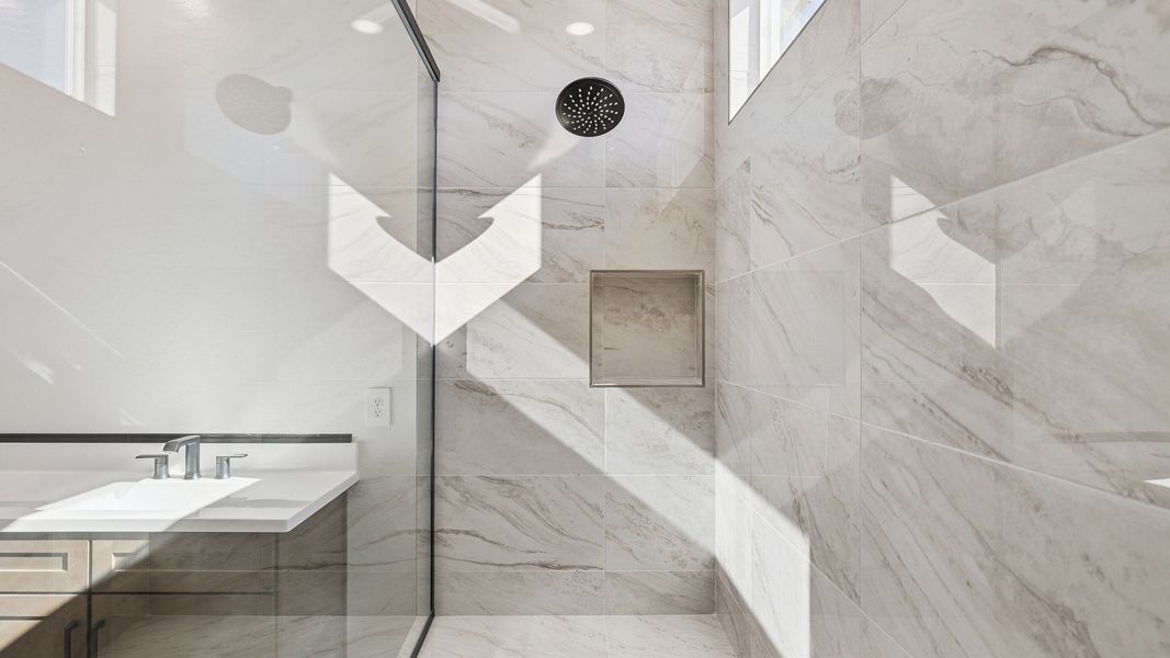 Representative interior finishes for a home built from the Crow by D.R. Horton in The Ridge at Stone Butte, Phoenix (Image 16).