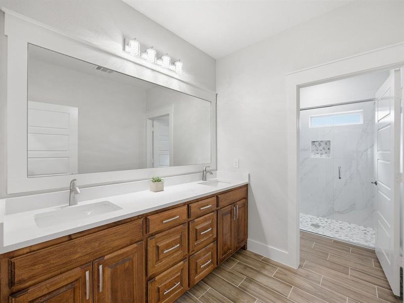 Furnished interior view inside a new home in , Weatherford (Image 11).