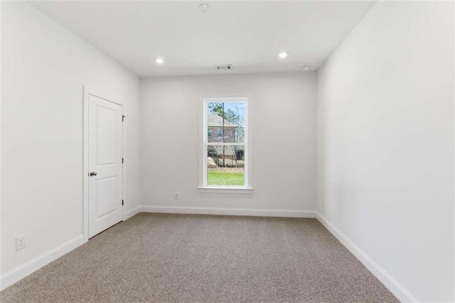 Spacious, unfurnished interior of a new home in The Estates at Hurricane Pointe, Douglasville (Image 30). Spacious, unfurnished interior of a new home in The Estates at Hurricane Pointe, Douglasville (Image 30).