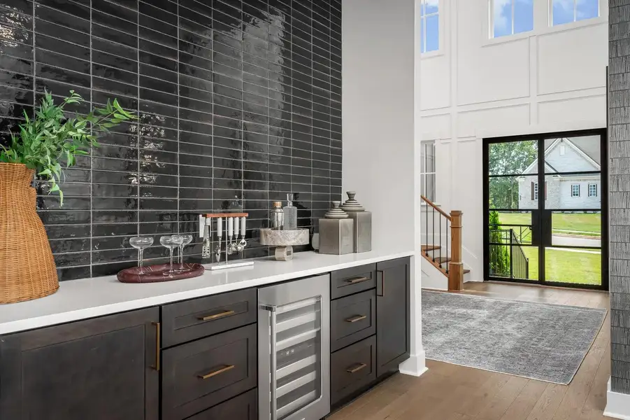 Monroe Bar Monroe Bar