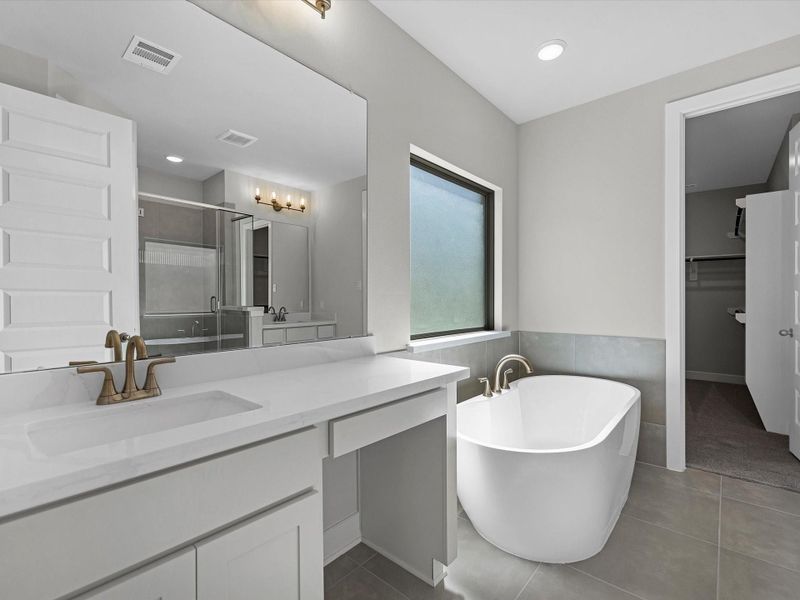 Representative image. Features, specifications, selections and colors may vary.