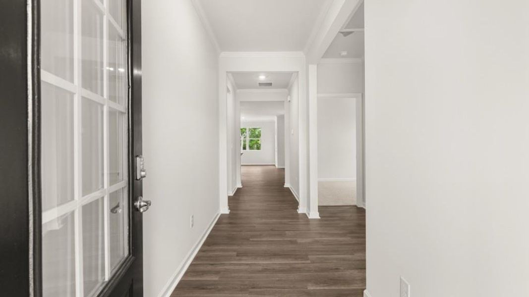 Spacious, unfurnished interior of a new home in Lost Creek, Dallas (Image 12). Spacious, unfurnished interior of a new home in Lost Creek, Dallas (Image 12).