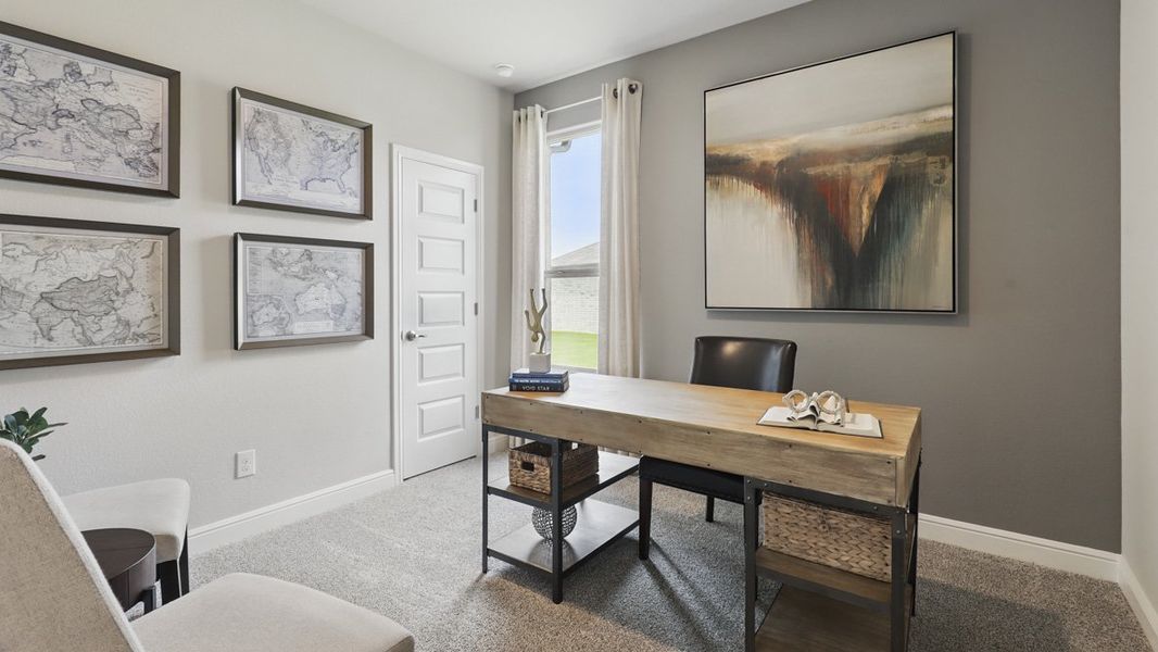 Furnished interior view inside a new home in Legado, Cleburne (Image 33).