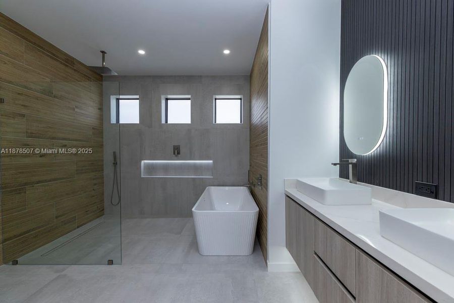 Furnished interior view inside a new home in , Cape Coral (Image 4).