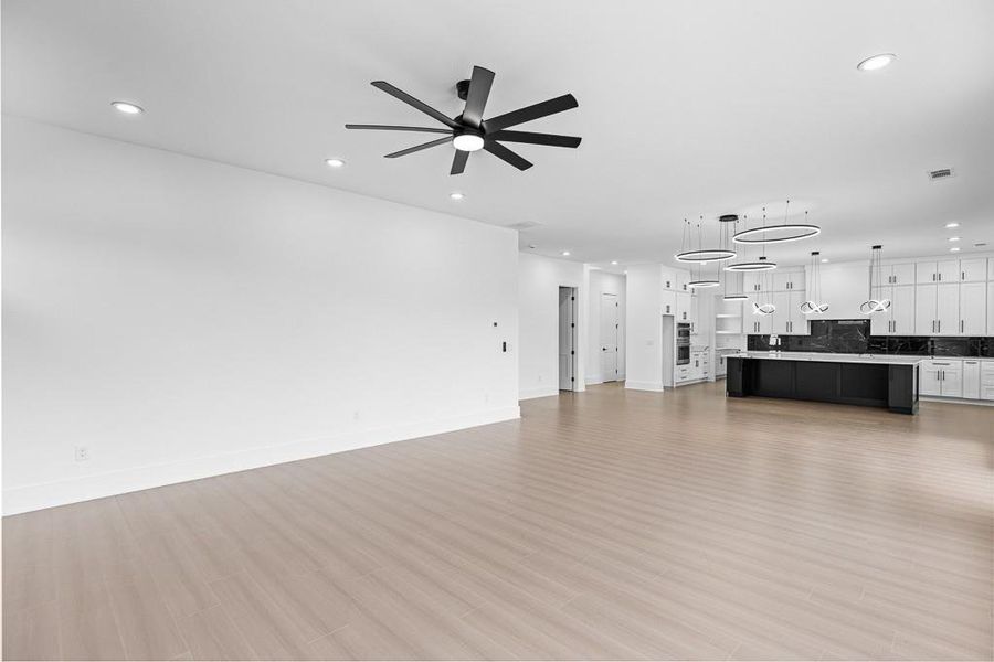 Spacious, unfurnished interior of a new home in , Jefferson (Image 37).