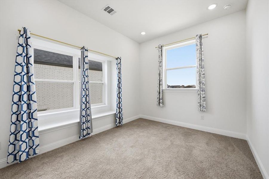 Spacious, unfurnished interior of a new home in , Prosper (Image 23).