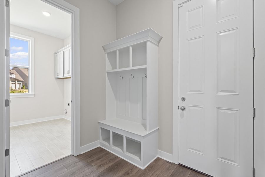 Spacious, unfurnished interior of a new home in Lockwood, Collierville (Image 20).