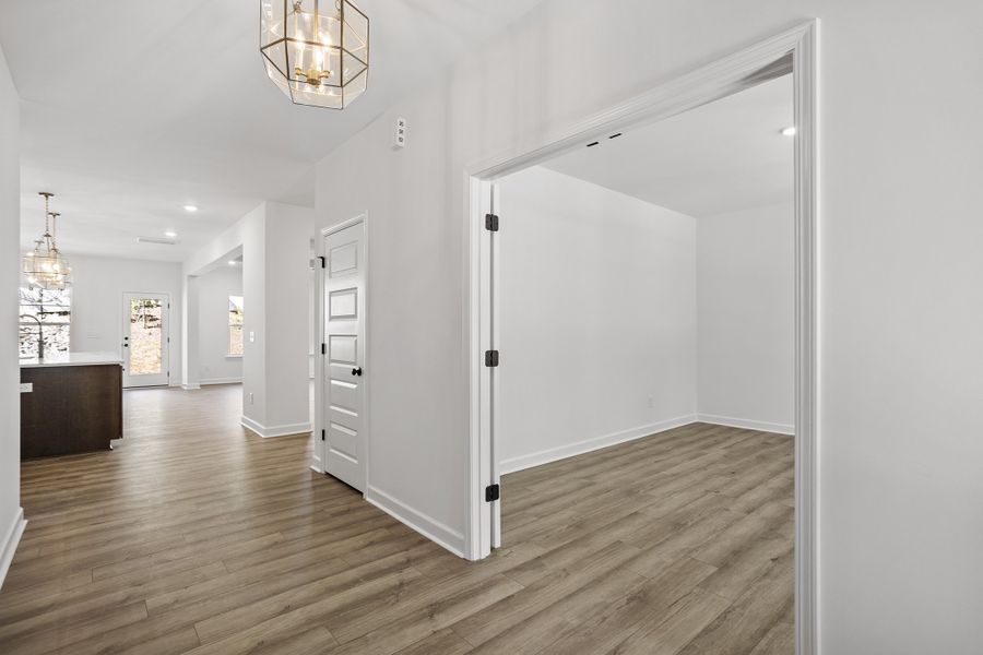 Spacious, unfurnished interior of a new home in Georgias Landing, Raleigh (Image 15). Spacious, unfurnished interior of a new home in Georgias Landing, Raleigh (Image 15).