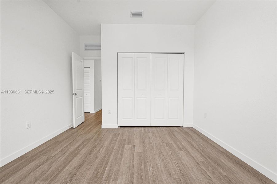 Spacious, unfurnished interior of a new home in , Miami (Image 46).