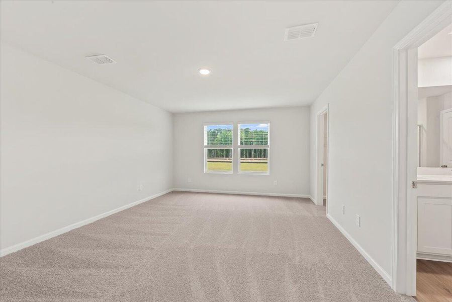 Spacious, unfurnished interior of a new home in Nexton, Summerville (Image 27).