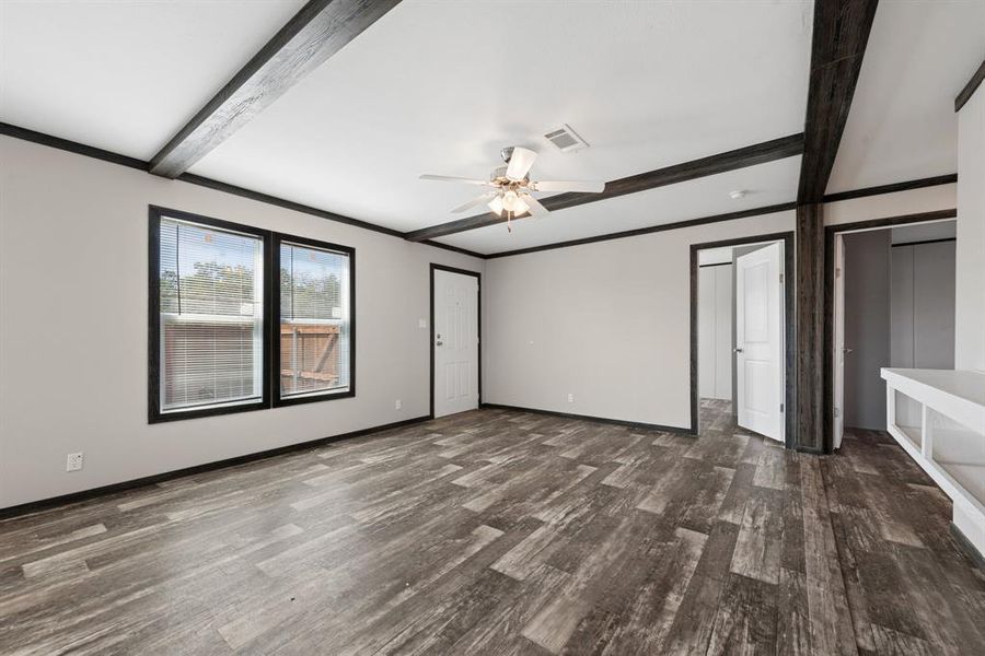 Spacious, unfurnished interior of a new home in , Granbury (Image 26). Spacious, unfurnished interior of a new home in , Granbury (Image 26).
