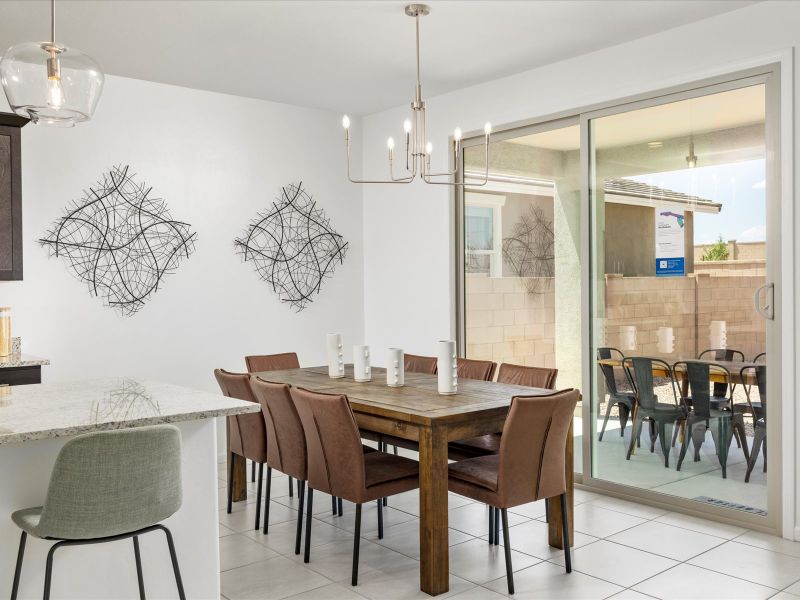 Furnished interior view inside a new home in Entrada Del Toro, Sahuarita (Image 6).