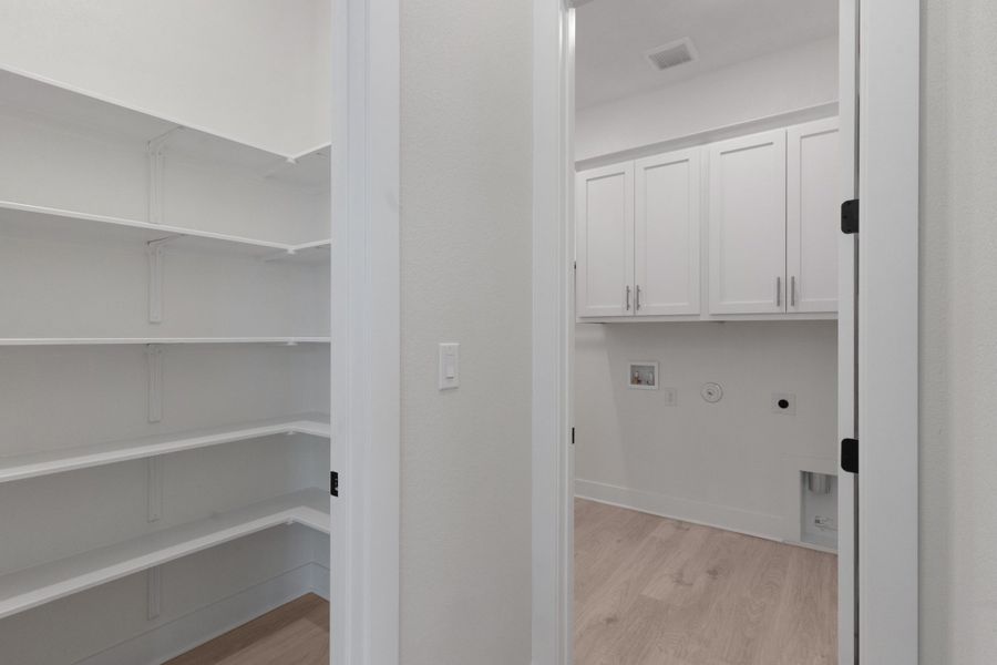 Spacious, unfurnished interior of a new home in Broken Oak, Georgetown (Image 46).