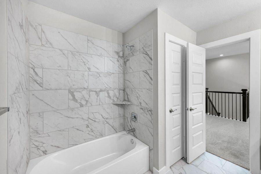 Furnished interior view inside a new home in Briarwood Crossing, Rosenberg (Image 11).