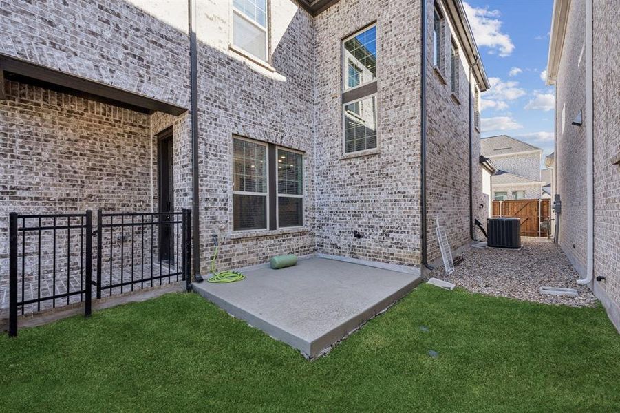 Exterior details and patio area of a home in , Euless (Image 3).