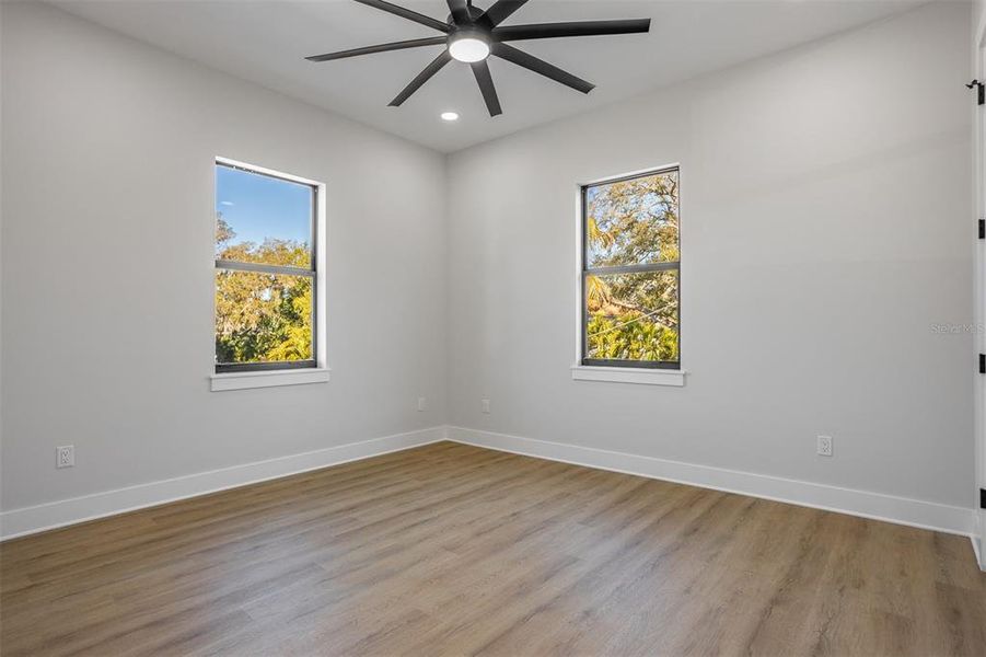 Spacious, unfurnished interior of a new home in , Tampa (Image 25).